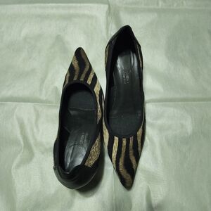 Donald J. Pliner "Emmy" Print Pumps Sz 6.5